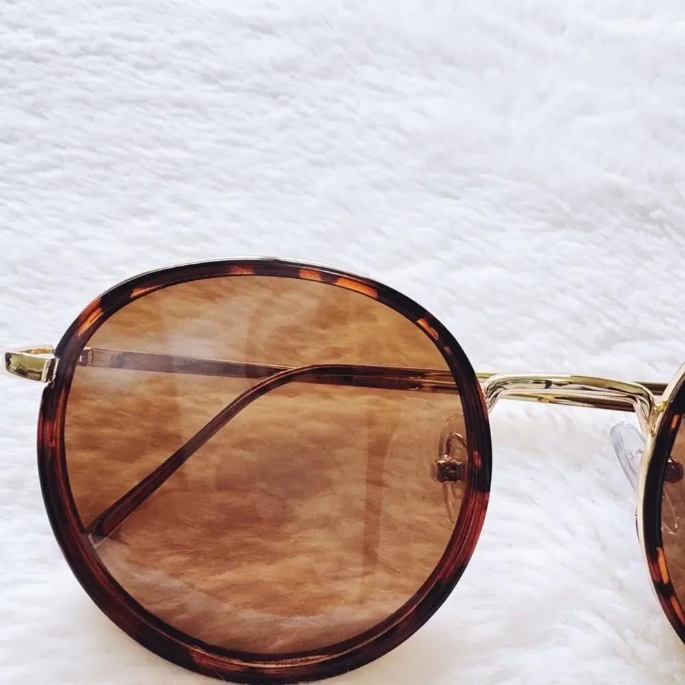 Dean Tortoise Brown w/ Gold Rims Round Sunglasses